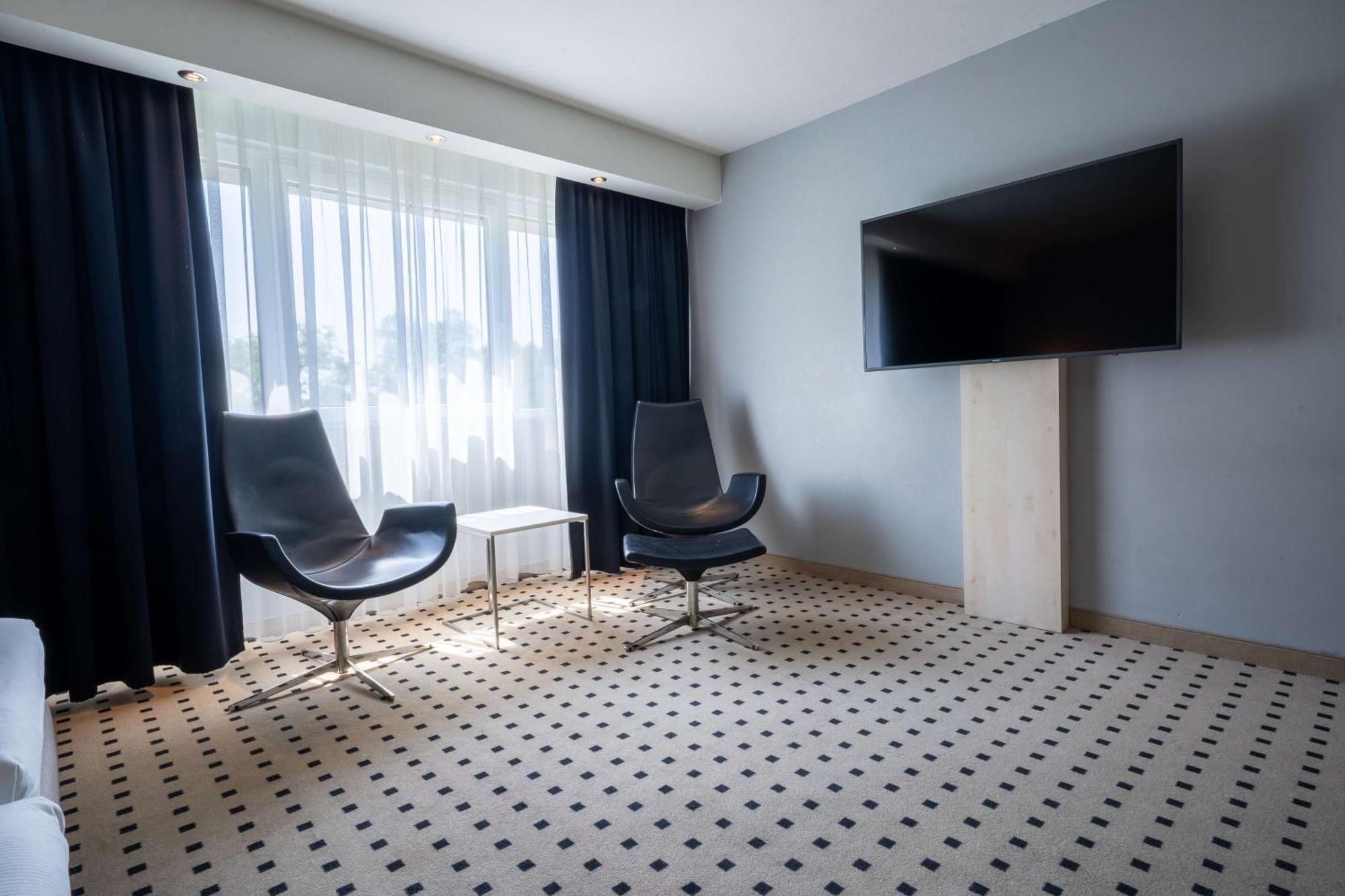 Radisson Blu Conference Hotel, Düsseldorf Esterno foto