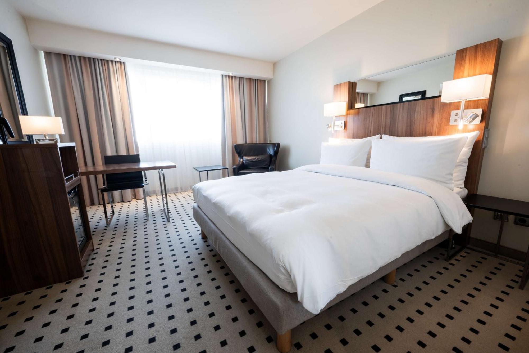 Radisson Blu Conference Hotel, Düsseldorf Esterno foto