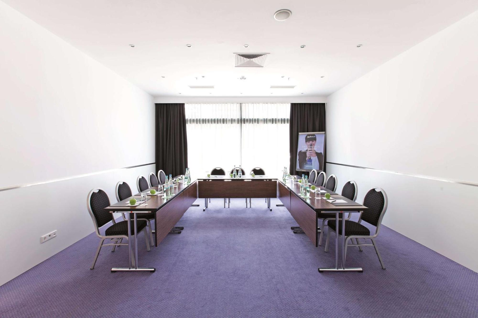 Radisson Blu Conference Hotel, Düsseldorf Esterno foto